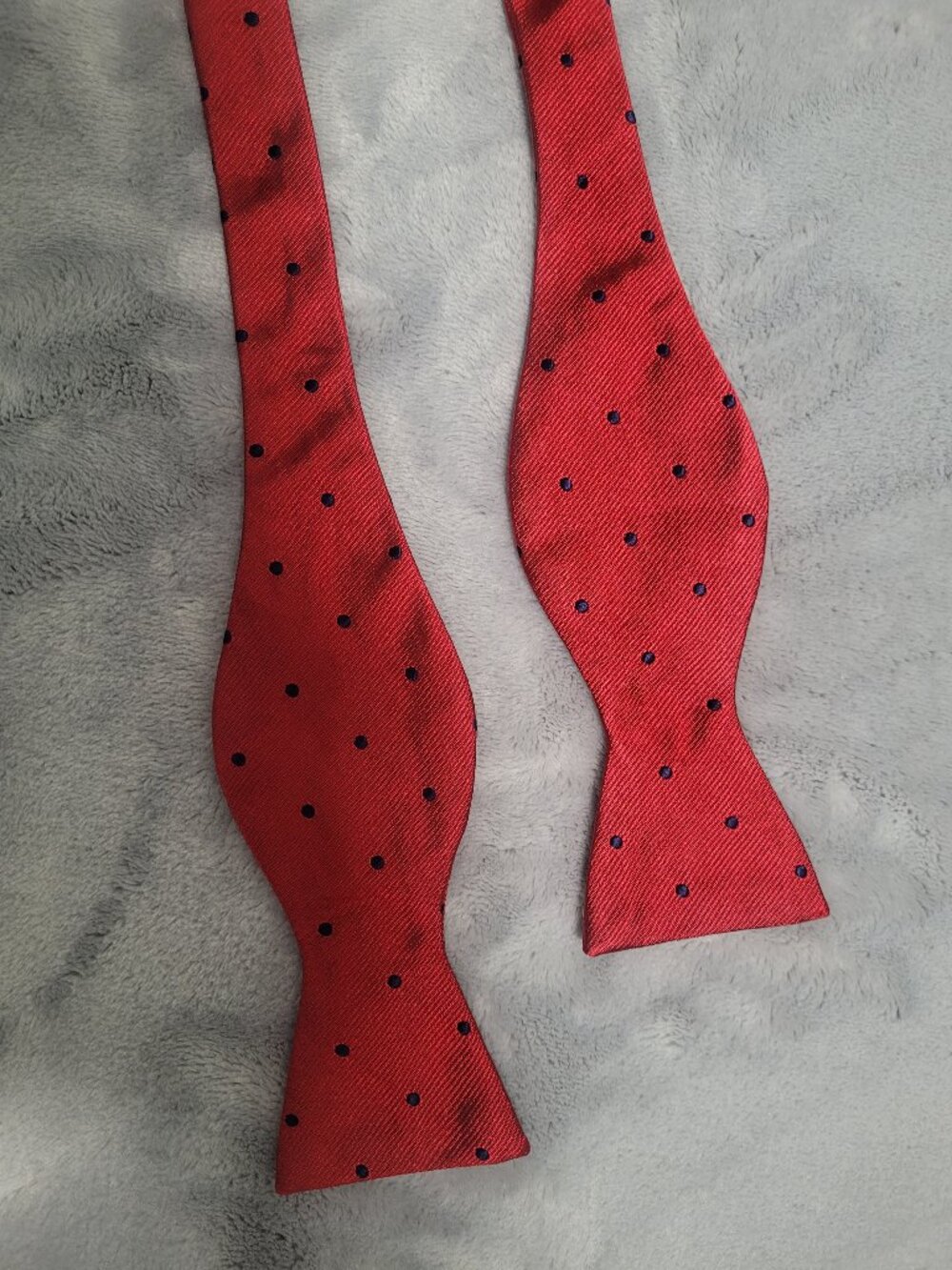Brooks Brothers Red With Navy Polka Dot Design Self Tie Bow Tie Silk Classic